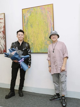 Nghệ sĩ Cát Tường, Thành Lộc dự triển lãm tranh của Phạm Hồng Minh