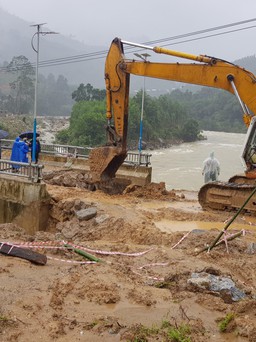 Vùng cao Quảng Nam: Chạy đua với thời tiết để khắc phục sạt lở sau mưa lũ