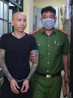 Khởi tố vụ án hình sự liên quan đến vợ chồng 'giang hồ mạng' Phú Lê