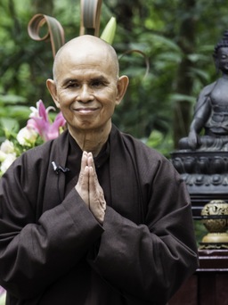 Thiền sư Thích Nhất Hạnh và 'thầy cô hạnh phúc sẽ thay đổi thế giới'