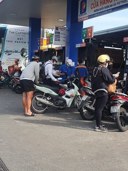 ‘Từ gas đến xăng… cái gì cũng tăng sao chịu nổi’