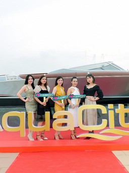 Huyền thoại du thuyền Riva Aquariva Super cập bến Aqua Marina, đô thị Aqua City