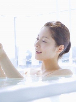 Điều gì xảy ra với cơ thể bạn khi ngâm mình trong bồn tắm nước lạnh?