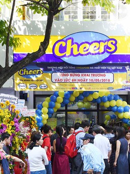 Giới trẻ ‘mua nhanh, ăn nhanh’ Sài Gòn thích lướt cửa hàng Cheers