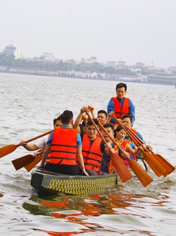 Lễ hội Bơi chải Thuyền rồng - văn hóa sống của một thời hào sử