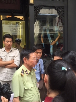 Kiểm tra cửa hàng Khaisilk tại TP.HCM