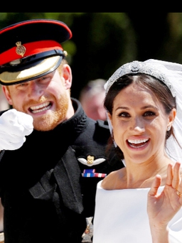 Truyền thông Anh phanh phui vợ chồng Hoàng tử Harry nói sai sự thật về đám cưới