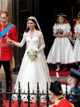 Thợ làm bánh cưới tiết lộ khoảnh khắc khó xử của Nữ hoàng Elizabeth II