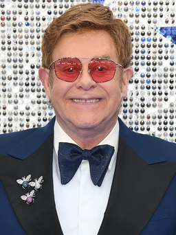 Elton John thực hiện tour diễn cuối trước khi giải nghệ vào năm sau