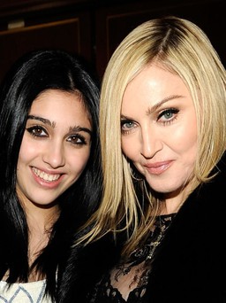 Con gái danh ca Madonna không ỷ lại vào tài sản của mẹ
