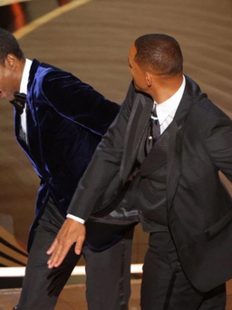 Will Smith xin lỗi Chris Rock sau cú tát ‘trời giáng’ tại Lễ trao giải Oscar 2022