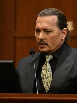 Johnny Depp khai trước tòa bị vợ cũ đánh tơi tả!
