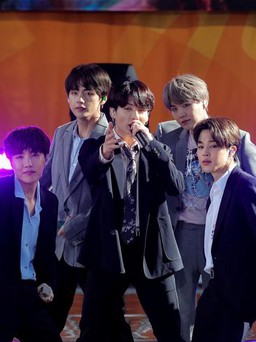 BTS quảng bá album mới ở Mỹ, fan cuồng xếp hàng mua