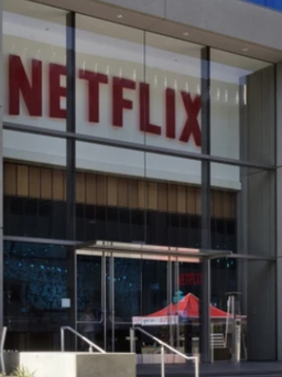 Netflix đang khó khăn nhưng không sụp đổ