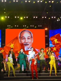 Sự kiện văn hóa tuần qua: Phố đi bộ Nguyễn Huệ bừng sáng những khúc ca mừng tết Độc lập