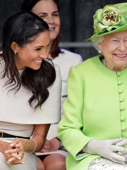 Meghan Markle gọi Nữ hoàng Elizabeth II là 'tấm gương sáng nhất'