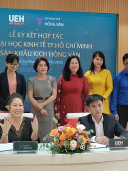 NSND Hồng Vân kết hợp trường Đại học Kinh tế TP.HCM thành lập Sân khấu học đường