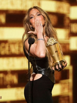 Jennifer Lopez công bố album mới ‘This is Me… Now’ sau 20 năm