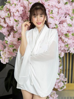 Phương Lê, Ngân Anh khoe chân dài dáng xinh khi diện trang phục lấy cảm hứng từ Kimono Nhật Bản