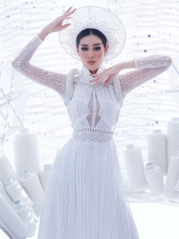 Khánh Vân xử lý tình huống cực bản lĩnh khi trình diễn trang phục dân tộc tại Miss Universe 2020