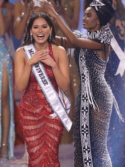 Người đẹp mặc xấu Andrea Meza giành ngôi vị cao nhất Miss Universe 2020