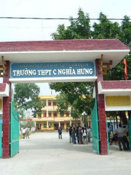 Nam Định: Học sinh 2 trường THPT tạm nghỉ học vì mới đi thực tế ở Hải Dương