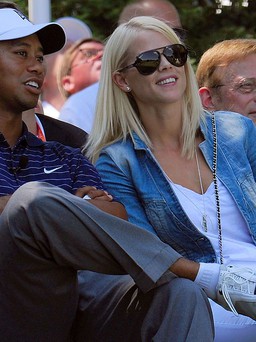 Nữ golfer gợi cảm nhất thế giới Paige Spiranac bảo vệ Tiger Woods vụ lừa dối vợ