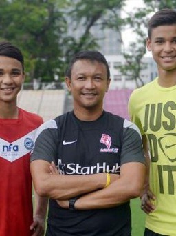 Chủ nhà AFF Cup Singapore triệu tập 3 con trai của huyền thoại Fandi Ahmad