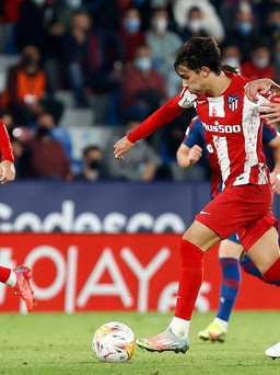 Kết quả La Liga: Atletico Madrid đánh rơi chiến thắng phút chót vì VAR và Luis Suarez