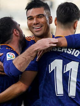 Kết quả La Liga: Đè bẹp Granada 4-1, Real Madrid vững vàng ngôi đầu