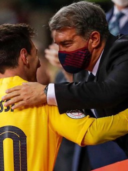 Chủ tịch Barcelona, Joan Laporta: ‘Tôi như mắc nợ Messi’