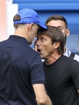 Vì sao HLV Tuchel nhận án phạt nặng hơn HLV Conte trong vụ ẩu đả?