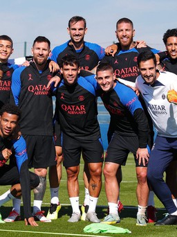 Messi cực kỳ khó chịu khi lãnh đạo Barcelona đòi tái hợp, nhưng vẫn đang nợ lương
