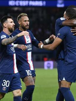 Messi ghi siêu phẩm sút phạt cùng Mbappe giúp PSG thắng sít sao Nice