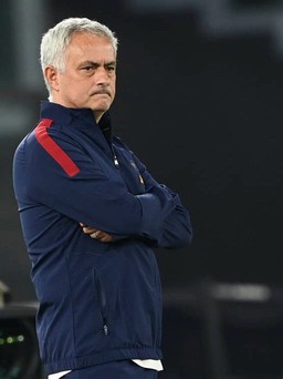 HLV Mourinho thừa nhận AS Roma phải tranh nhì bảng để ‘sống sót’ ở Europa League