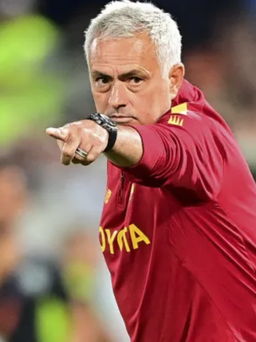 AS Roma thưởng nóng HLV Mourinho bản hợp đồng gia hạn đến năm 2025