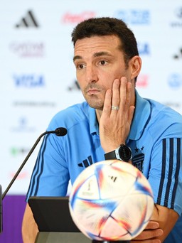 HLV tuyển Argentina: 'Tôi sẽ không thay Messi, trừ khi anh ấy yêu cầu'