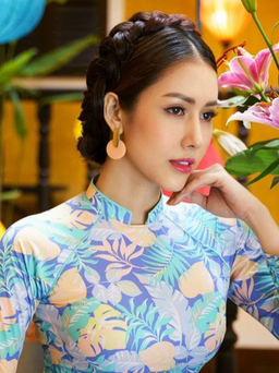 Hoa hậu Phan Thu Quyên khoe dáng trong bộ sưu tập áo dài Tết