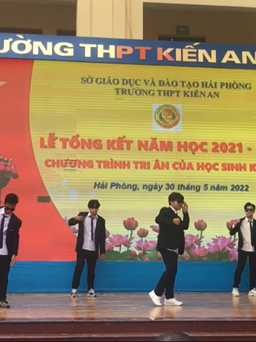 Rụng tim với 'siêu phẩm' của học sinh cuối khóa trong lễ tổng kết năm học