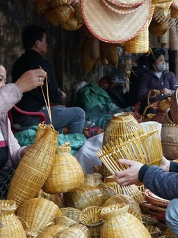 Kỳ lạ phiên chợ cầu may ở Nam Định, họp duy nhất một lần trong năm
