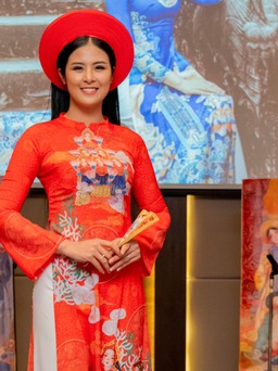 Hoa hậu Ngọc Hân tái xuất sàn diễn thời trang