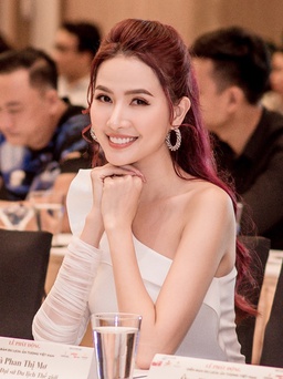 Hoa hậu Phan Thị Mơ thảo luận phát triển du lịch Việt Nam sau dịch Covid-19