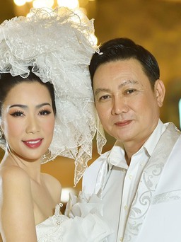 Á hậu Trịnh Kim Chi kỷ niệm 20 năm ngày cưới