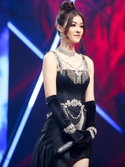 Á hậu Kiều Loan vào Top 20 'King of rap'