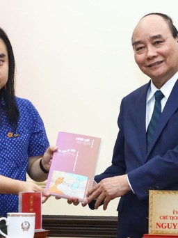 Chủ tịch nước gặp du học sinh dịch 'Truyện Kiều' của Nguyễn Du sang tiếng Anh