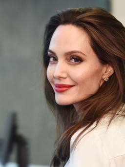 Angelina Jolie tiết lộ vai diễn giúp cô 'chữa lành' sau khi ly hôn Brad Pitt