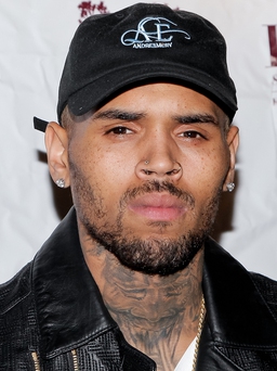 Chris Brown bị tố bạo hành phụ nữ tại nhà riêng ở Los Angeles