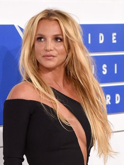 Britney Spears bị điều tra khi vướng cáo buộc hành hung nhân viên
