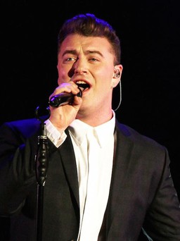 Sam Smith ngừng ca hát một năm để tìm lại cảm hứng