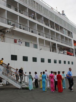 Tỉnh Khánh Hòa nhận chuyển giao cảng Nha Trang